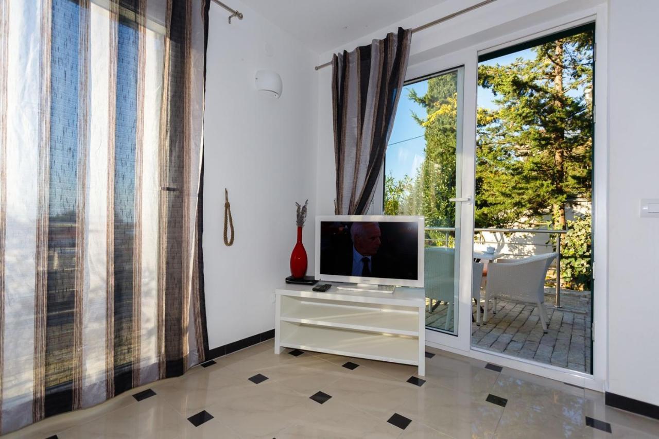 Apartments Adria Malinska Dış mekan fotoğraf