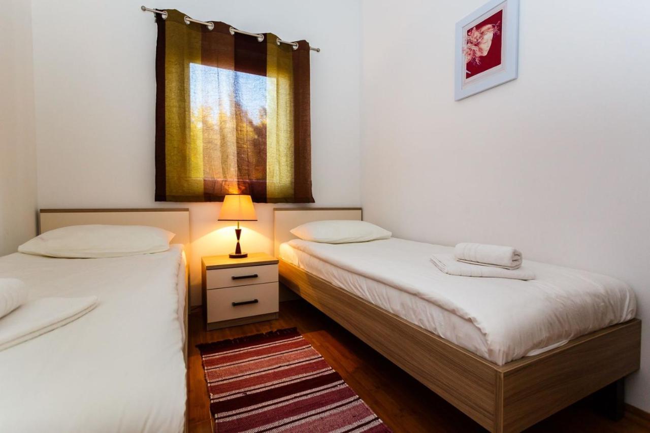 Apartments Adria Malinska Dış mekan fotoğraf